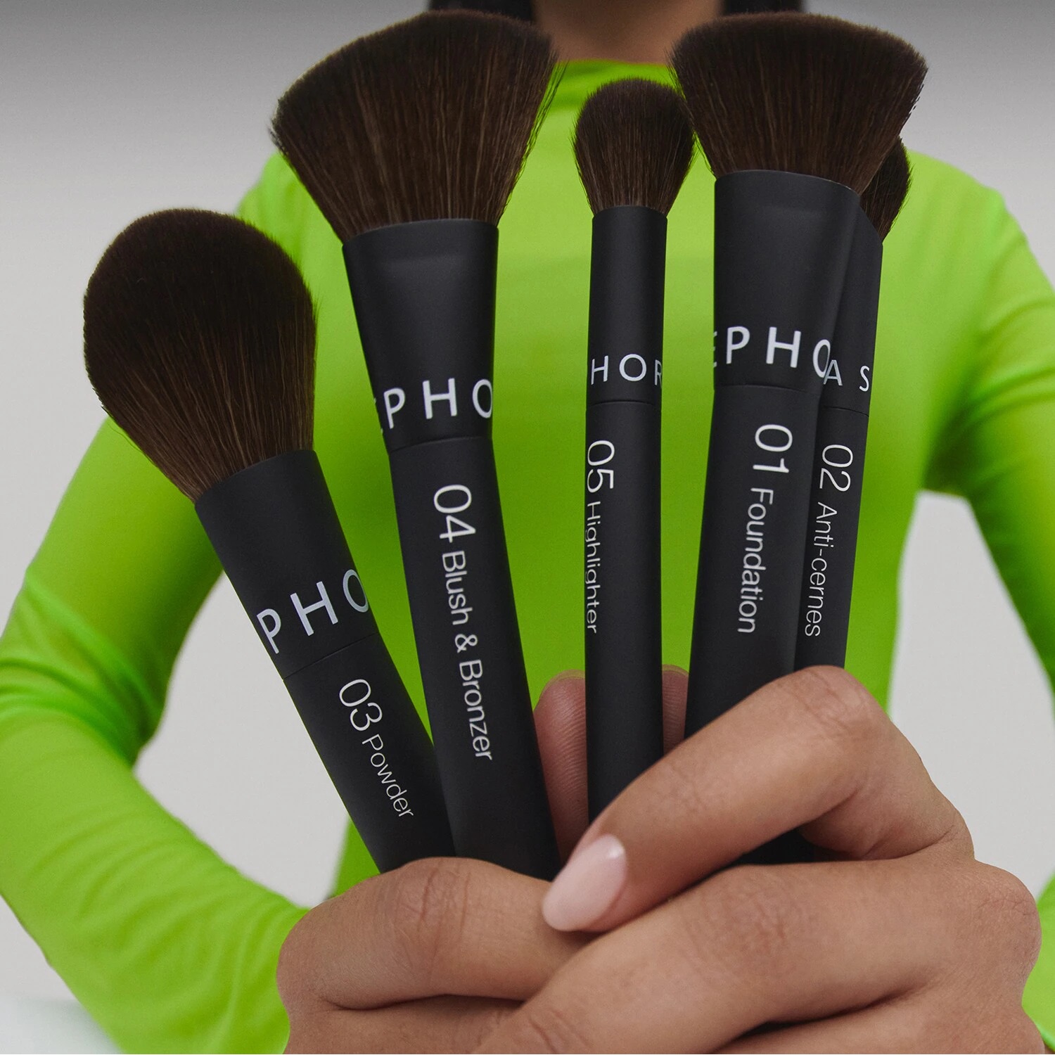 THE FACE BRUSH SET-24 (SET DE BROCHAS PARA ROSTRO)
